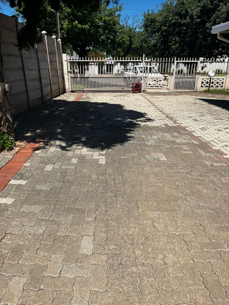 To Let 1 Bedroom Property for Rent in Top Town Eastern Cape